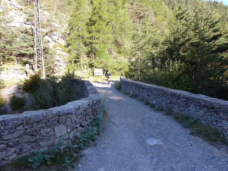 cabane_autapie_2011_007.jpg