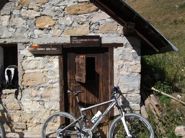 cabane_de_l_autapie_07.jpg